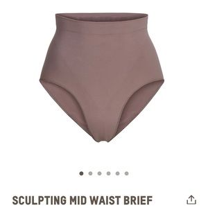 🆕 SKIMS Sculpting Mid Waist Brief
